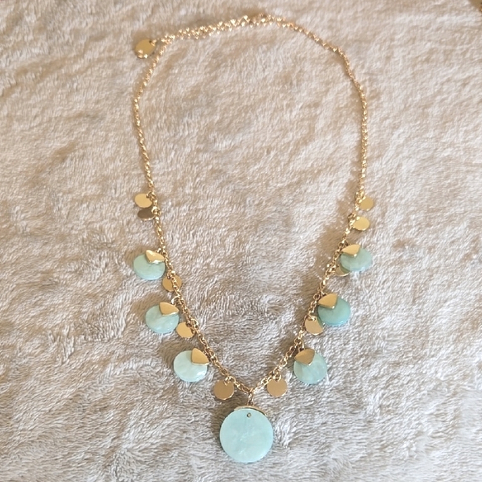 #166 Time Tru Gold Tone And Mint Necklace